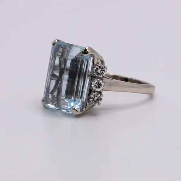 Anillo de Mujer Agua Marina