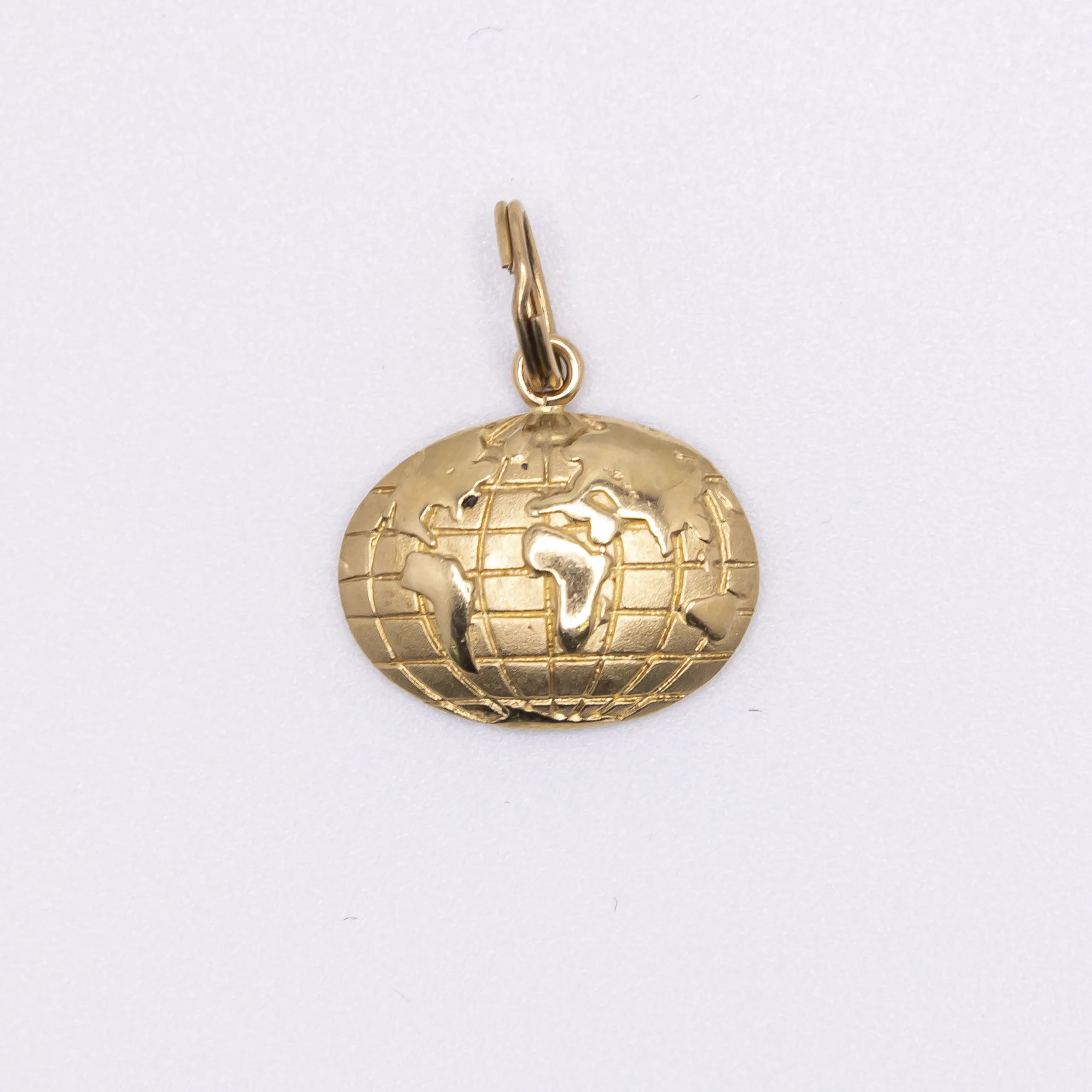 Dije de Mapa Mundo 14k