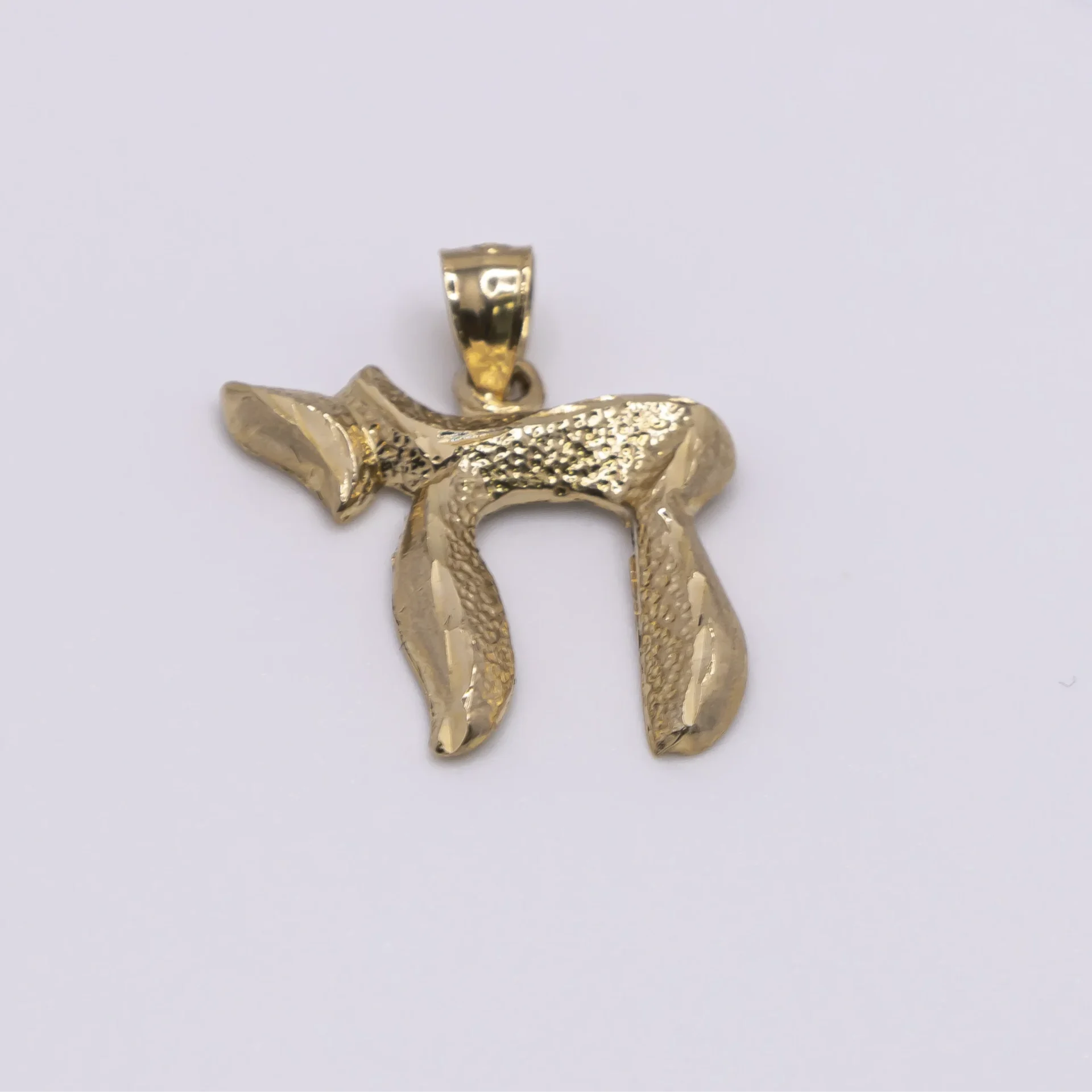 Dije en forma de perro 14k