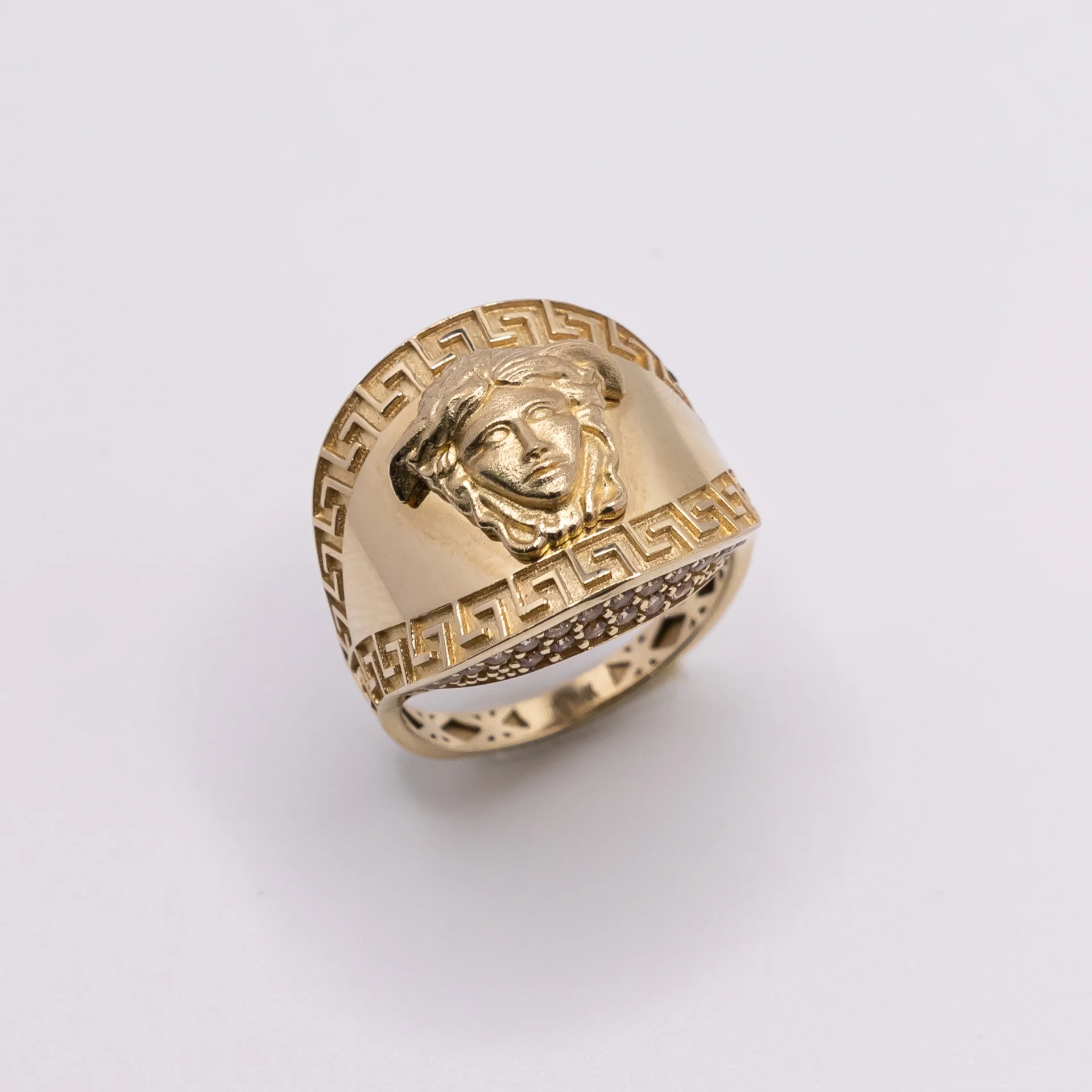 Anillo para Mujer con Imagen de Medusa 14k