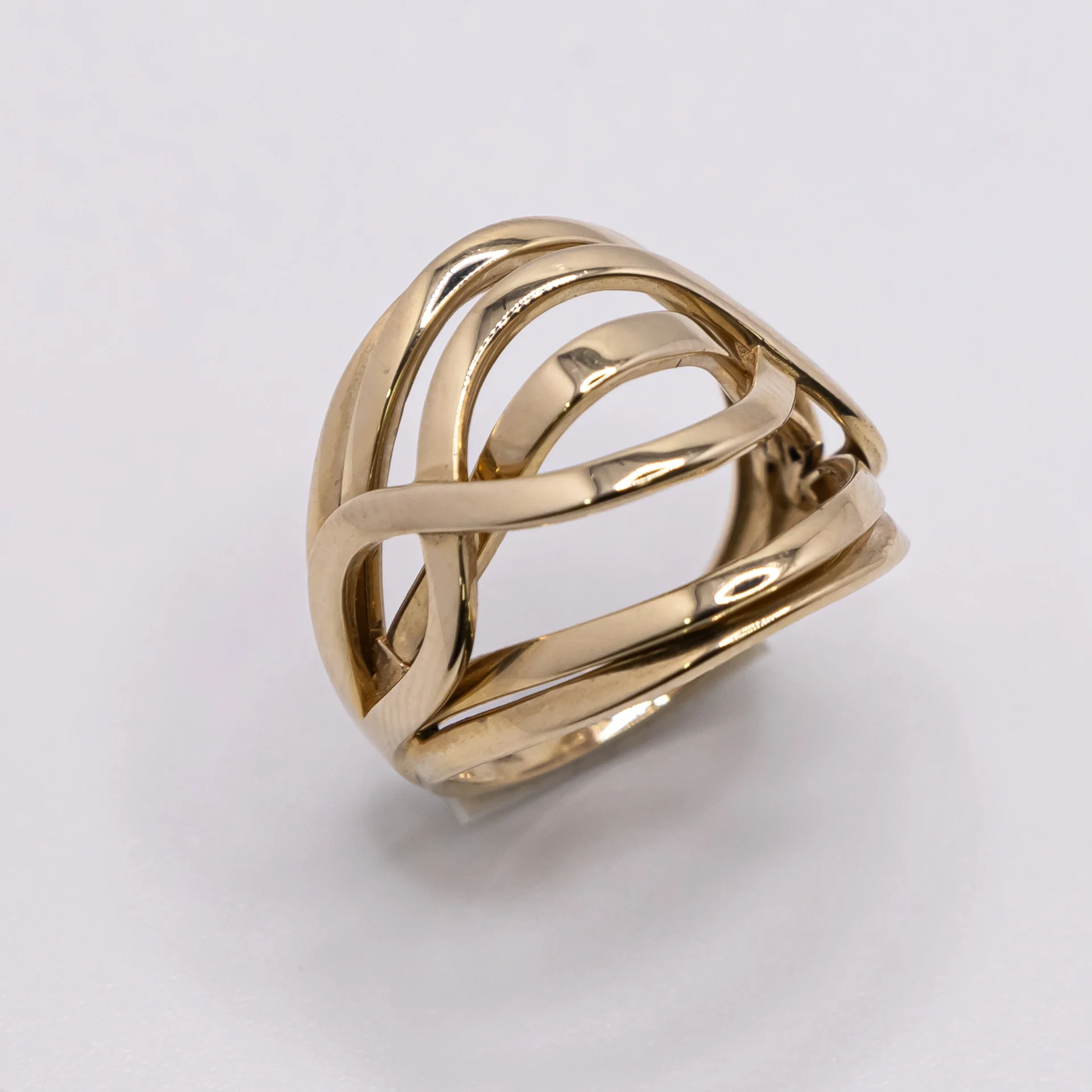 Anillo para Mujer con Diseño de Líneas 14k