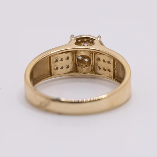 Anillo para Mujer con Circulo de Zirconia - Imagen 4