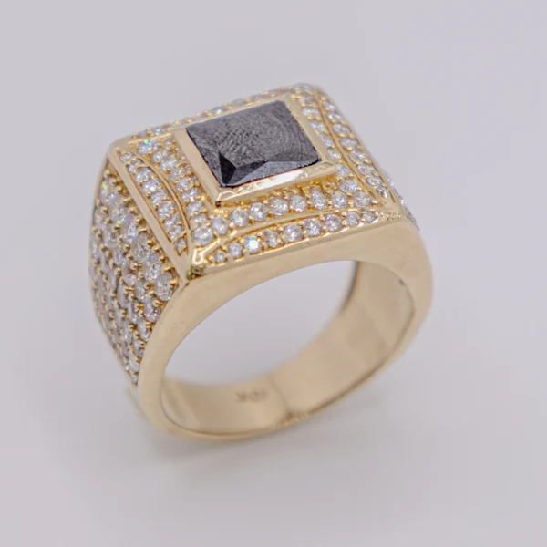 Anillo para Hombre en Diseño Cuadrado con Piedra Negra 10k