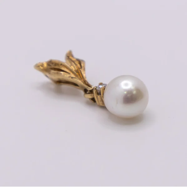 Dije con imitacion a perla y oro 14k - Imagen 2