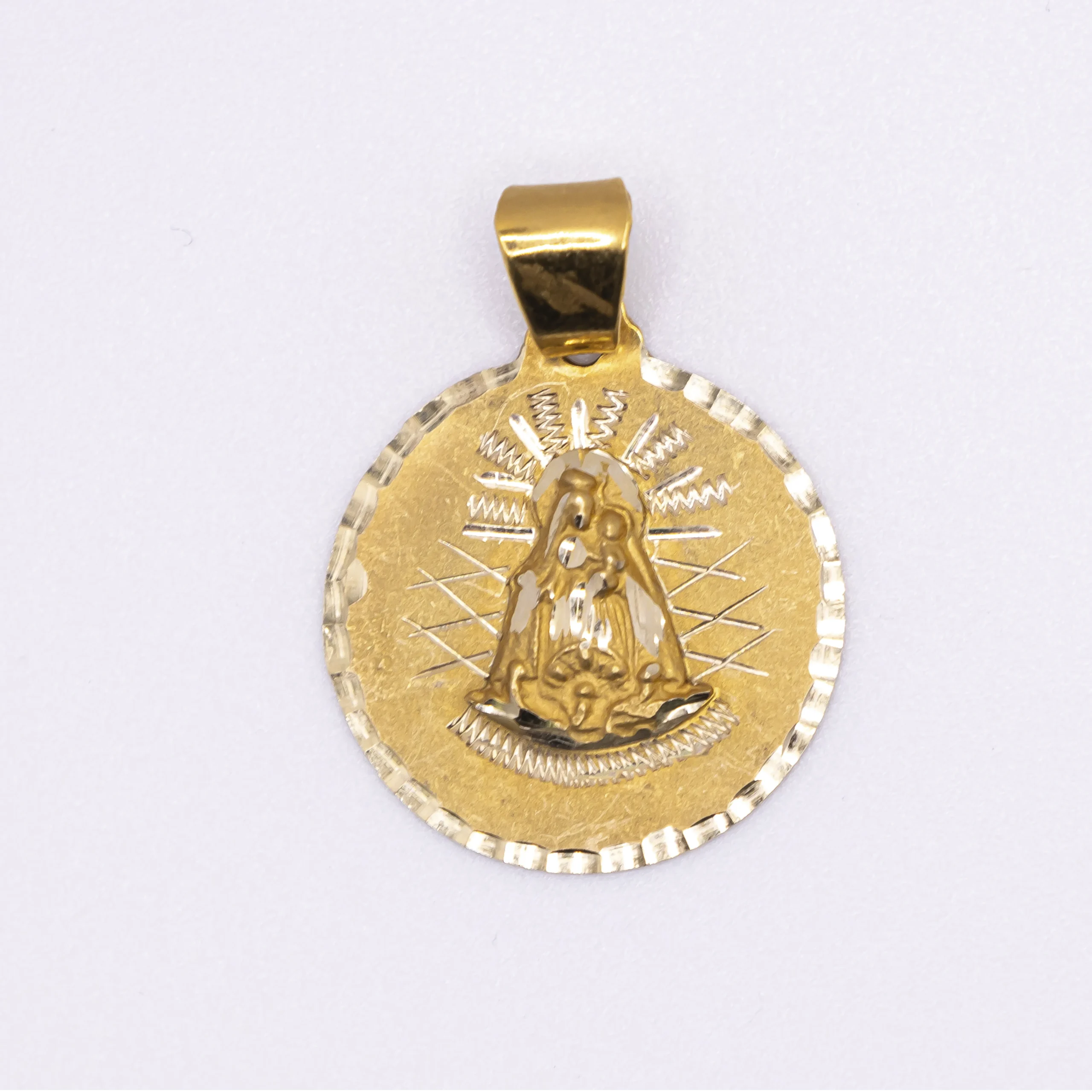 Medalla con imagen Virgen de La Caridad 10k