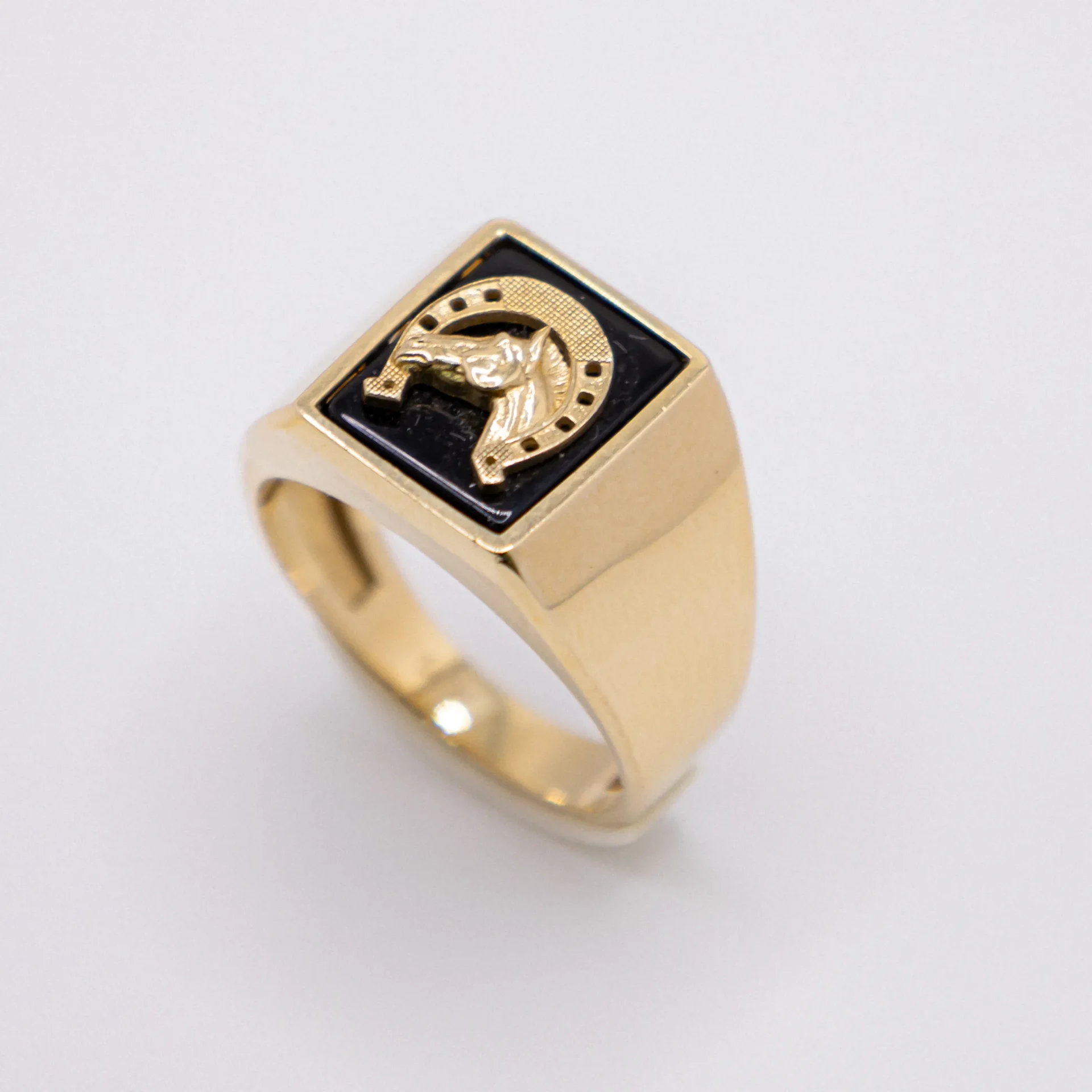 Anillo para Hombre: Ónix con Herradura 14k