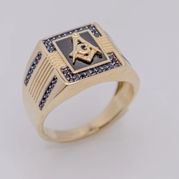 Anillo para Hombre, Emblema Masón y Chispas Negras