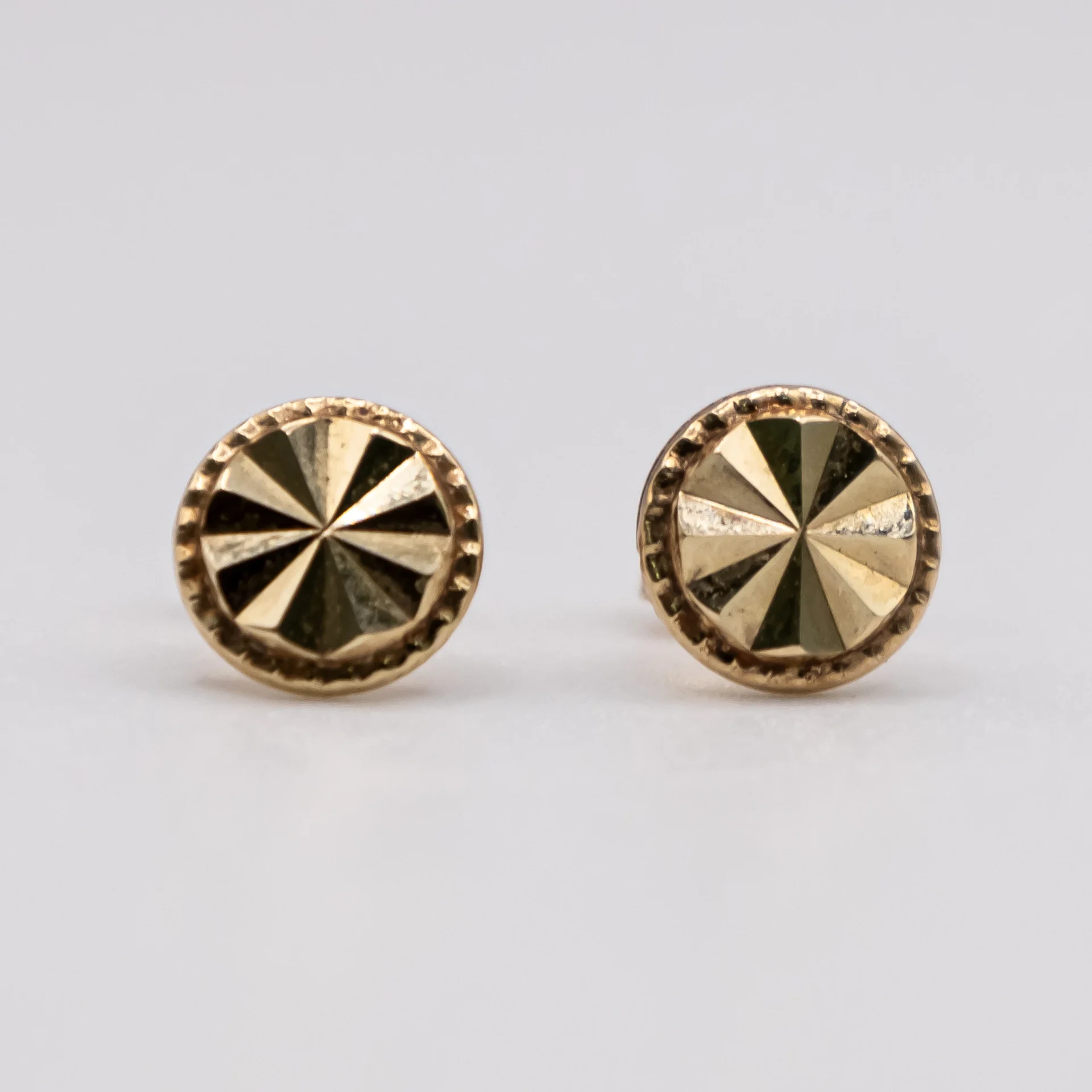 Aretes Redondos de Corte de Brillo 14k