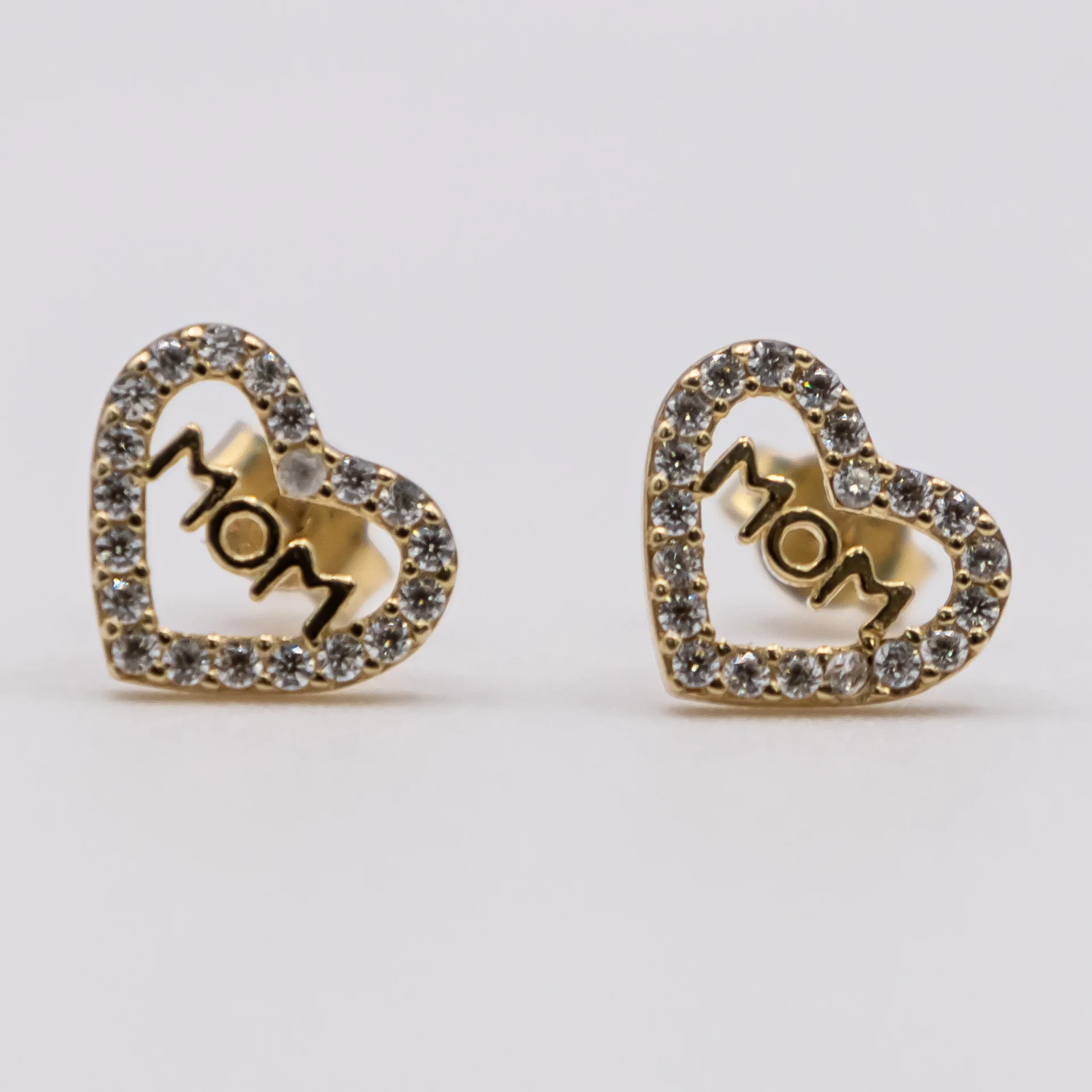 Aretes de Corazón para Mamá 14k