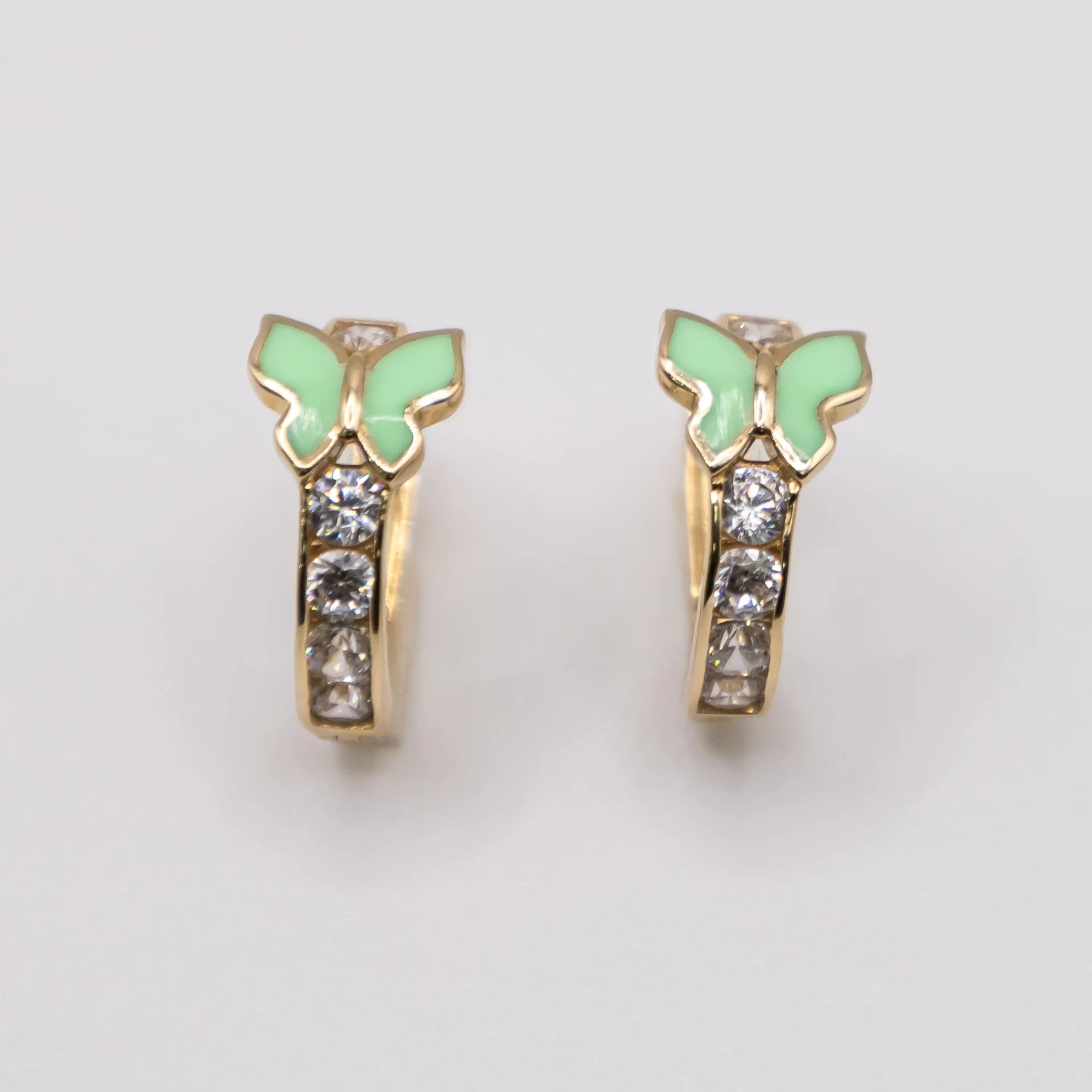 Argollas con Mariposa Verde y Zirconia 14k