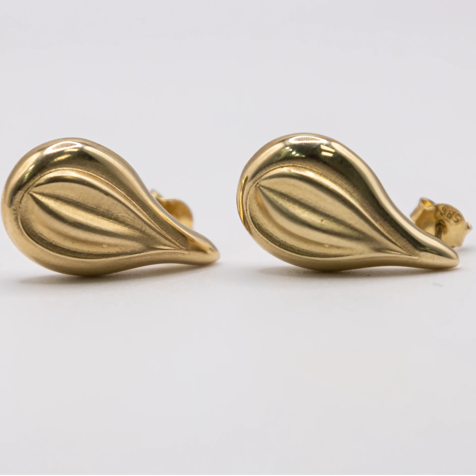 Aretes Diseño de Lágrimas Planas 14k