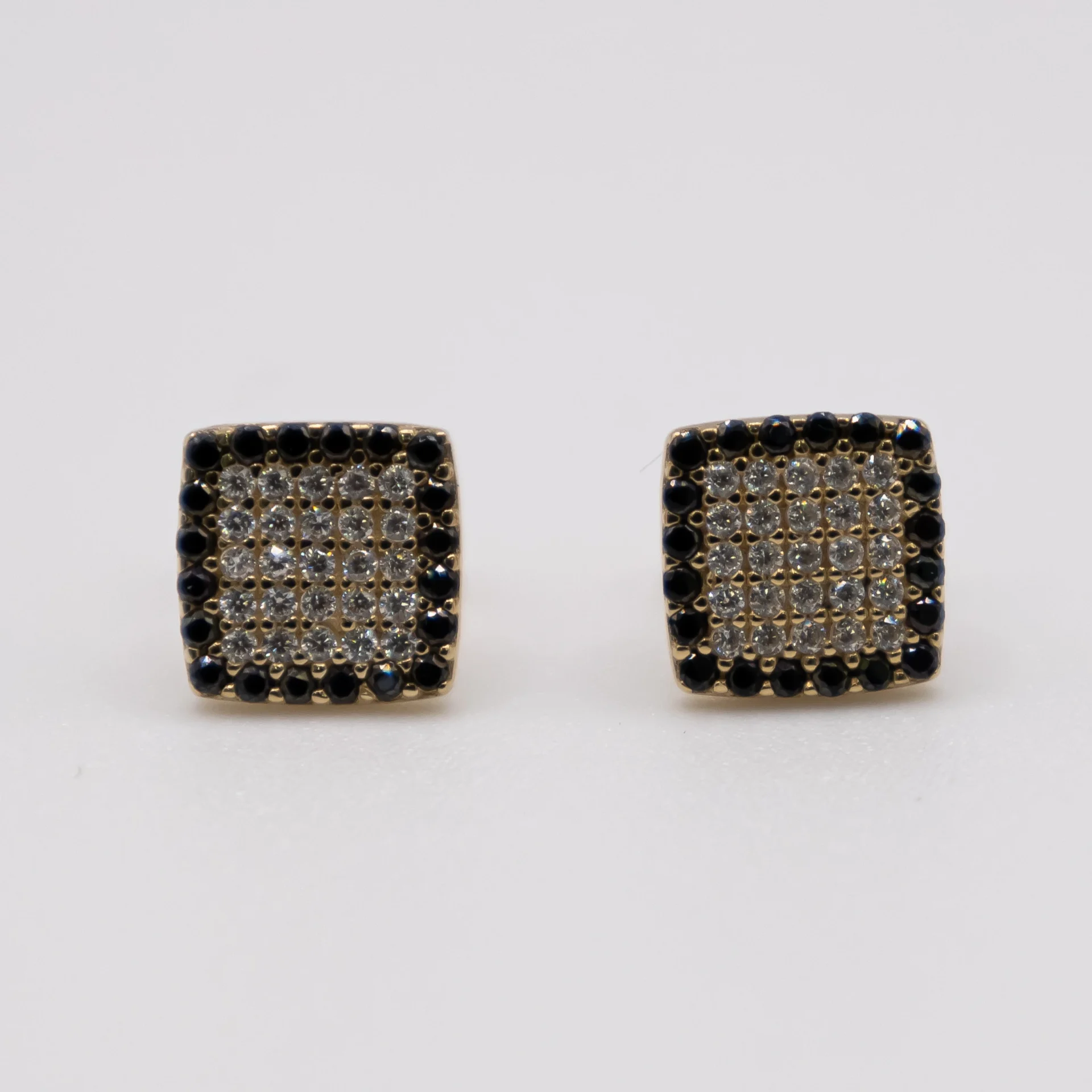 Aretes cuadrados con zirconia 14k