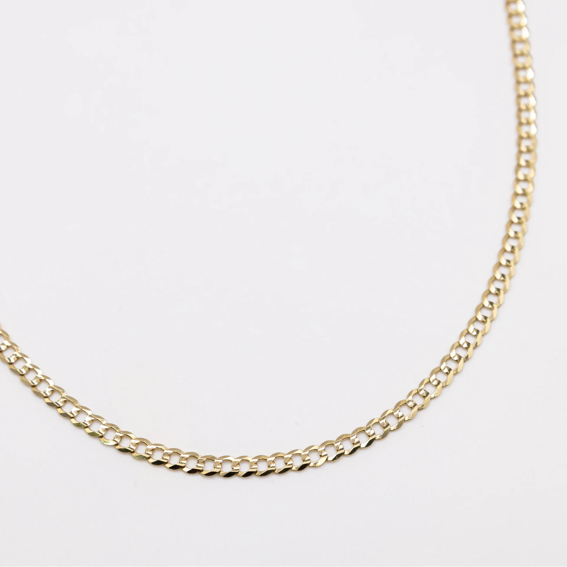 Cadena con Estilo Italiano 5.6mm 10k