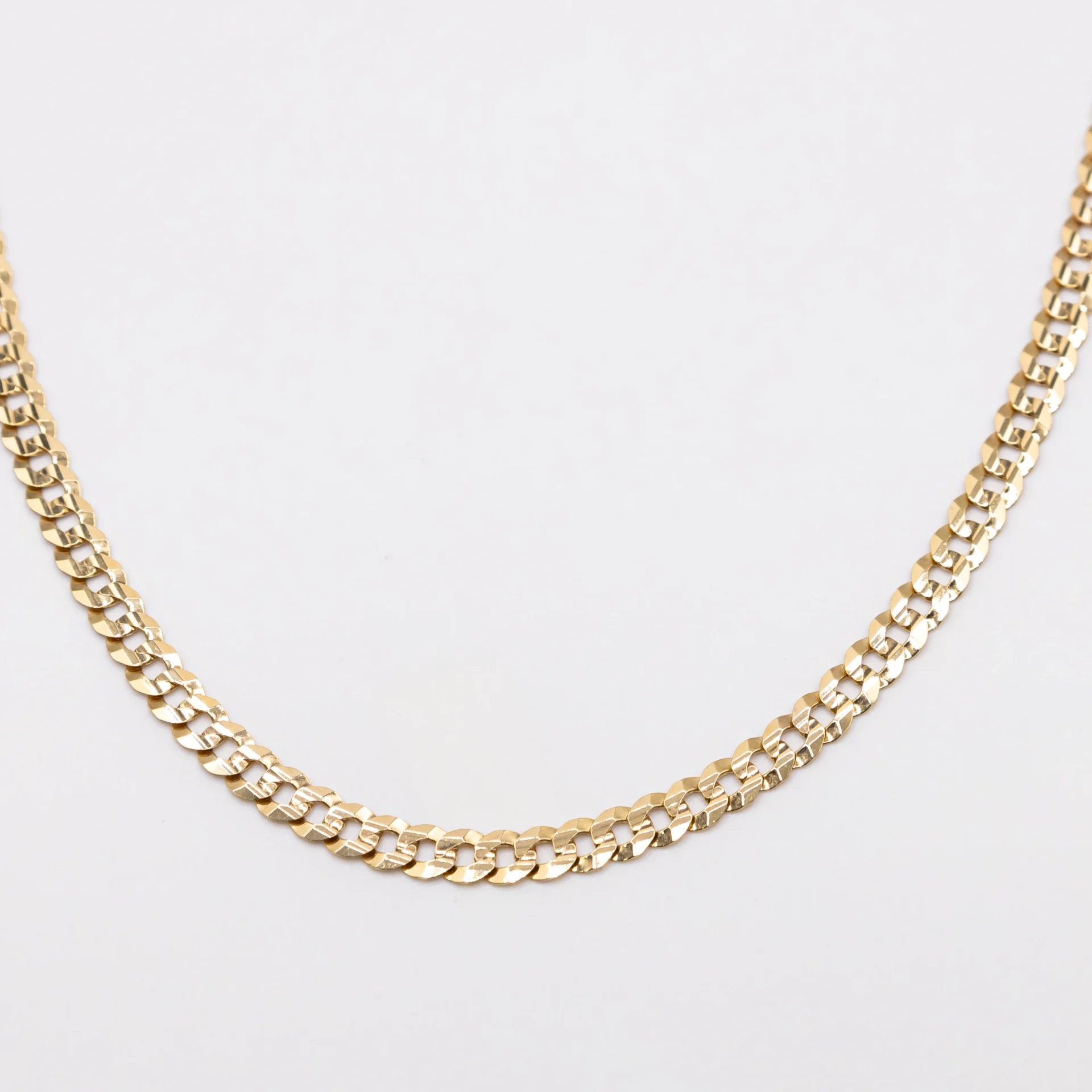 Cadena con Estilo Italiano 6mm 14k