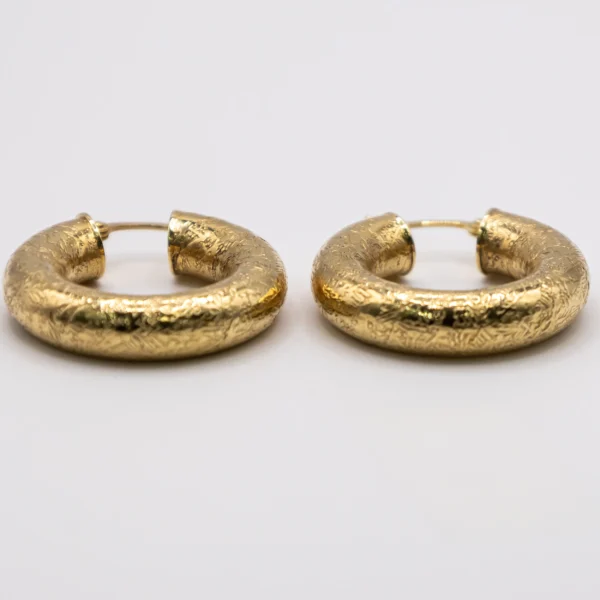 Argollas de Aro Redondo Escamado 13.9mm de Diámetro, 6mm de grosor - Imagen 2