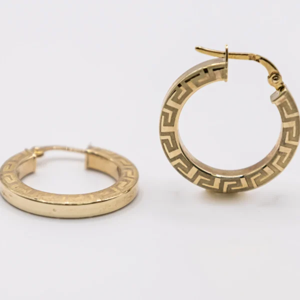 Argolla de Banda Fina y Estilo Versace 14.8mm Diámetro, 2.5mm grosor - Imagen 2