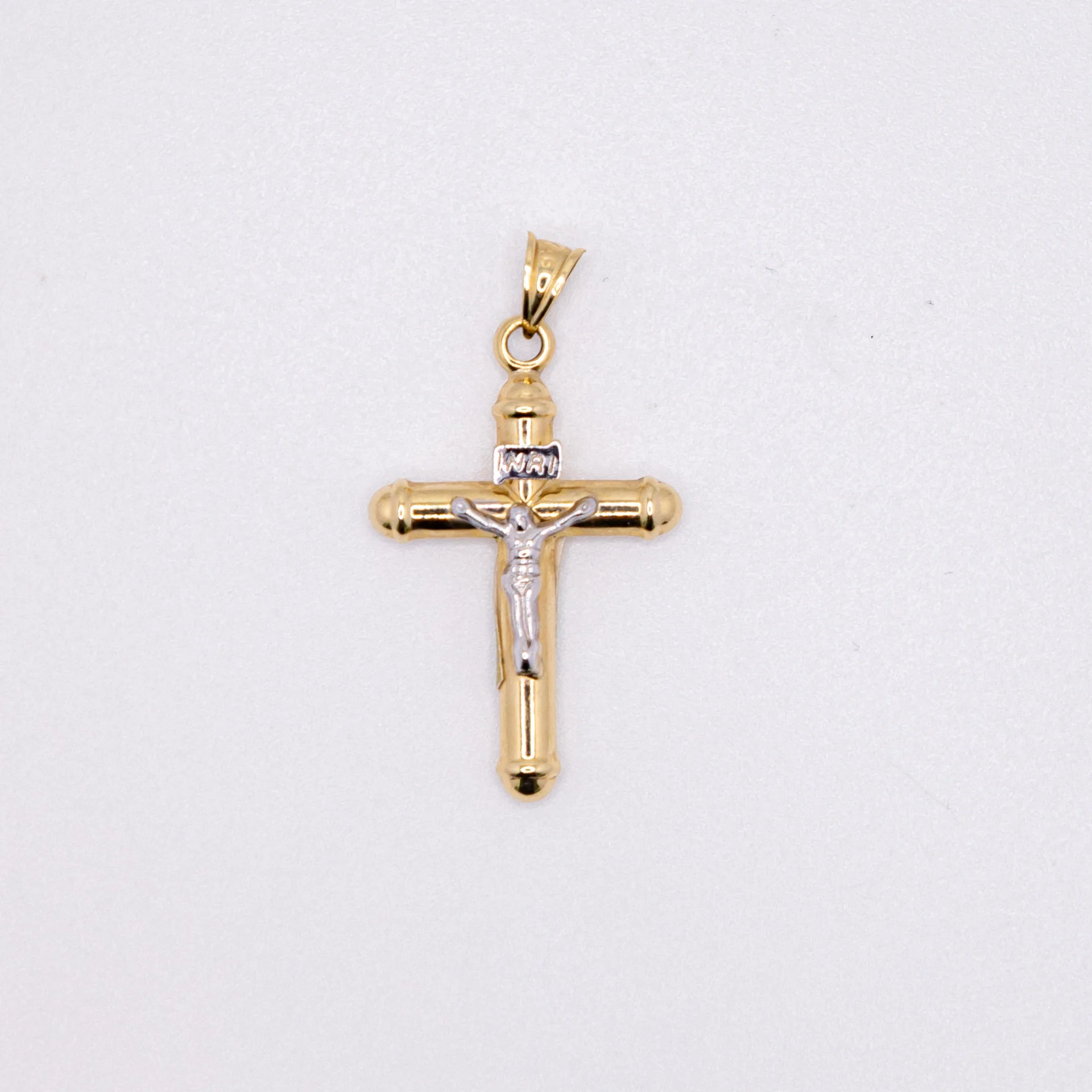 Dije Mediano de Cruz y Cristo