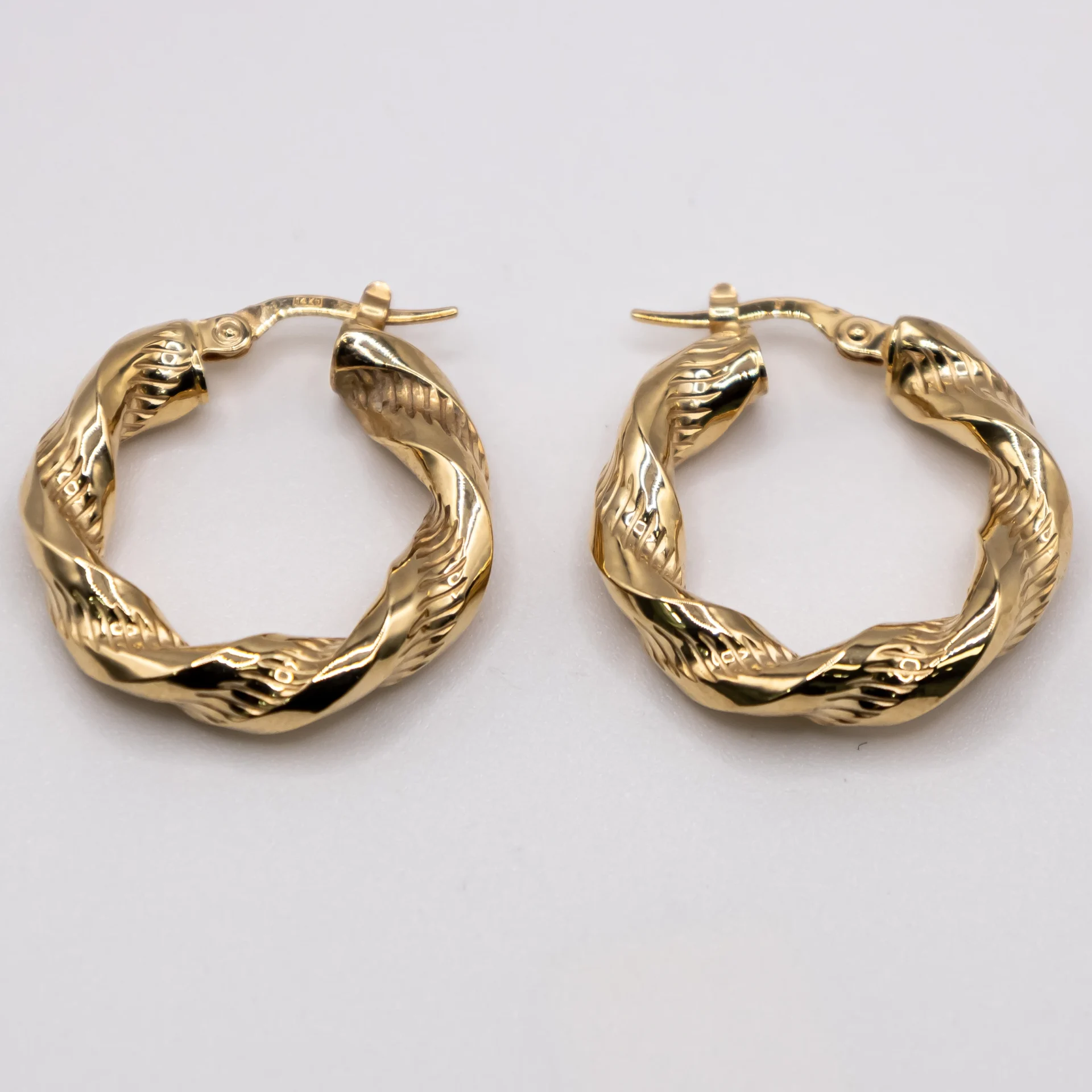 Argollas Trenzadas y Texturizadas 14k