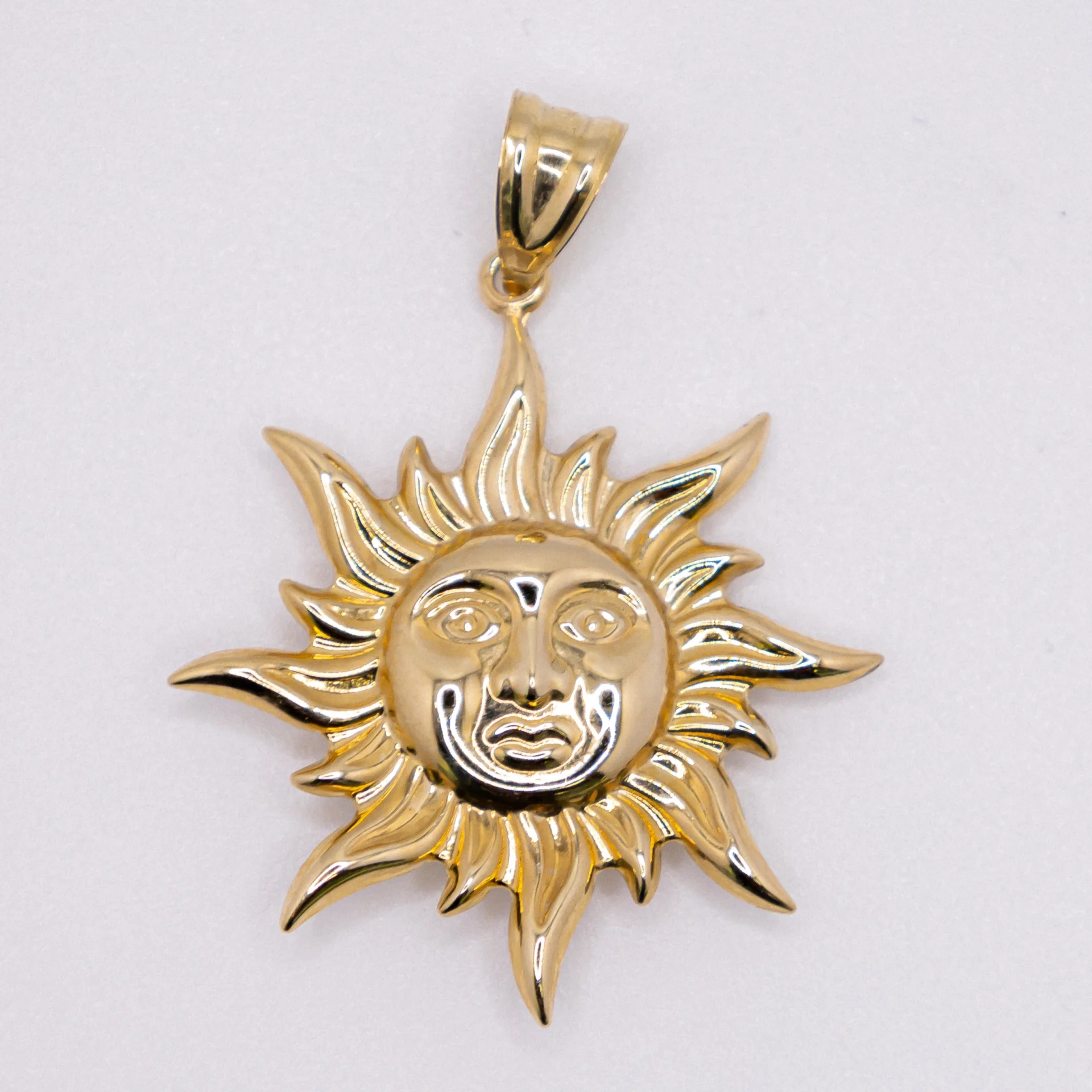 Dije de Sol Mediano