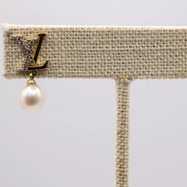 Aretes Colgantes Estilo Louis Vuitton con Imitación de Perla