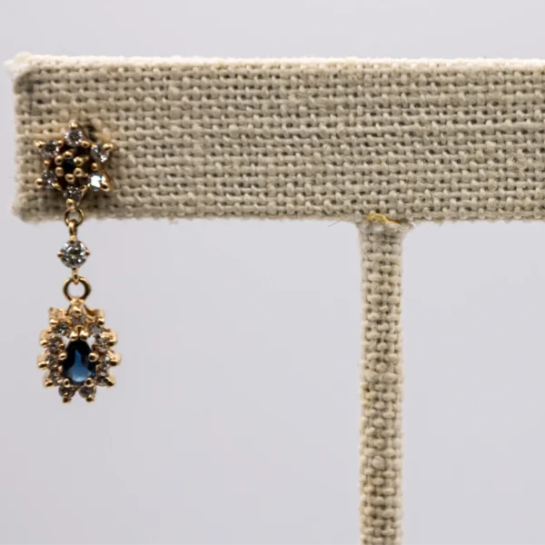 Aretes Colgantes de Zafiro y Brillantes