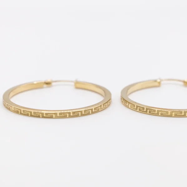 Argollas de Banda Fina con Decorado Estilo Versace, 31,6mm de Diámetro, 1.9mm de grosor - Imagen 2