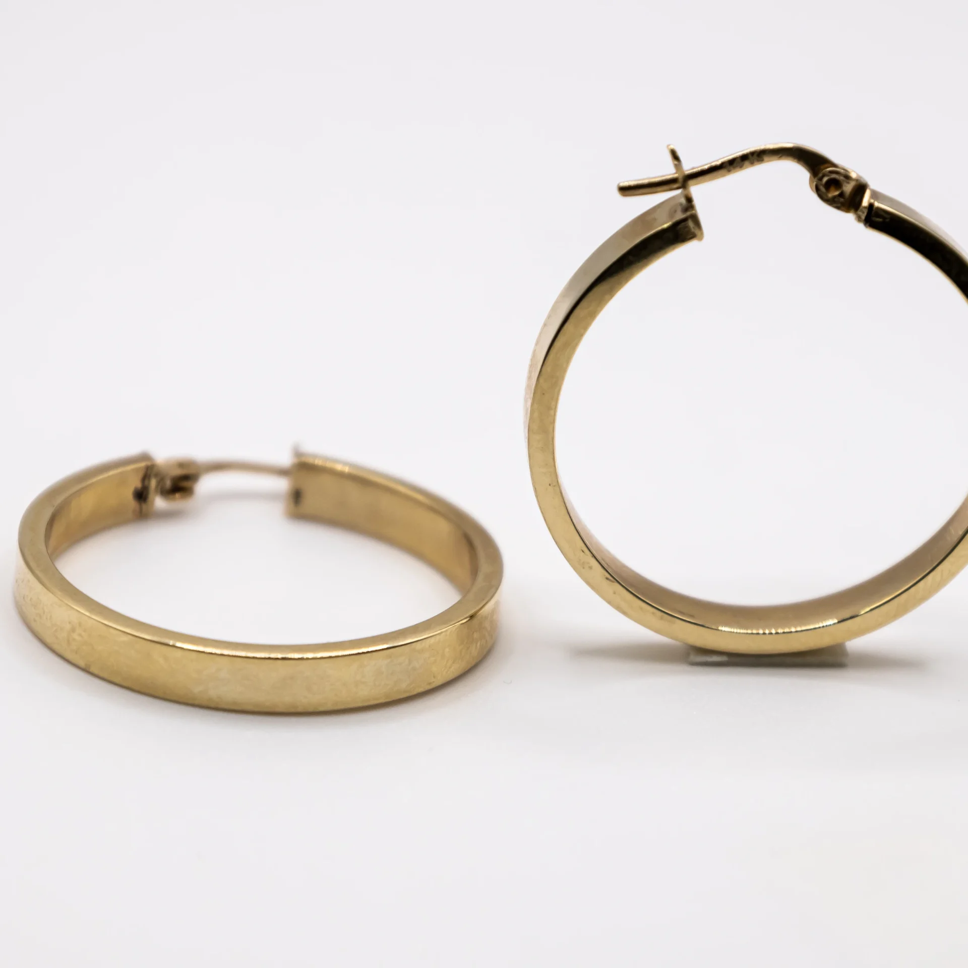 Argollas  medianas de banda ancha lisas