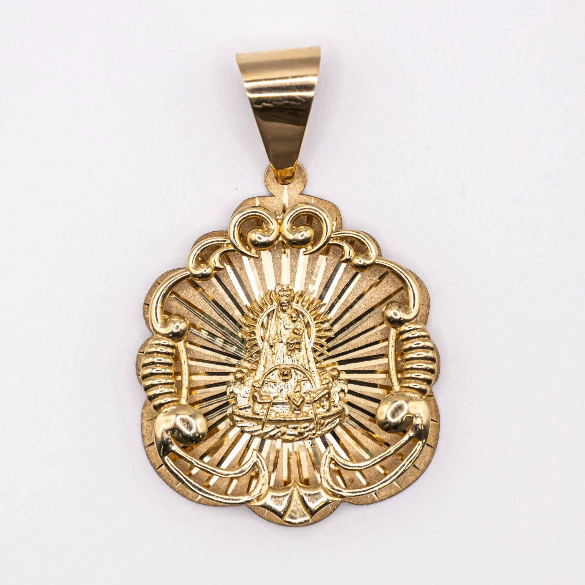 Dije Virgen D la Caridad 3D