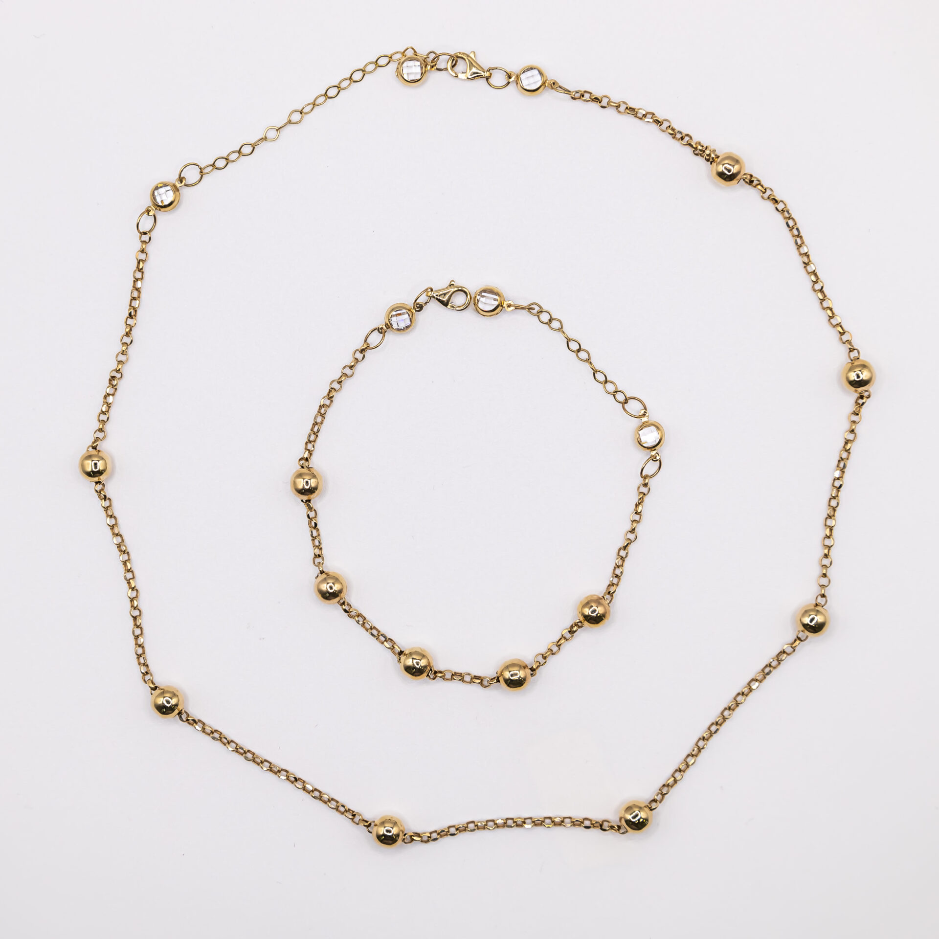 Gargantilla y pulsera con cuentas