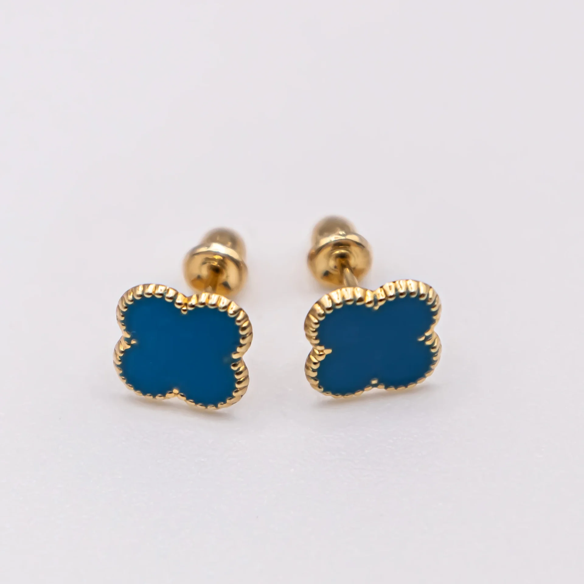 Aretes de flor azul