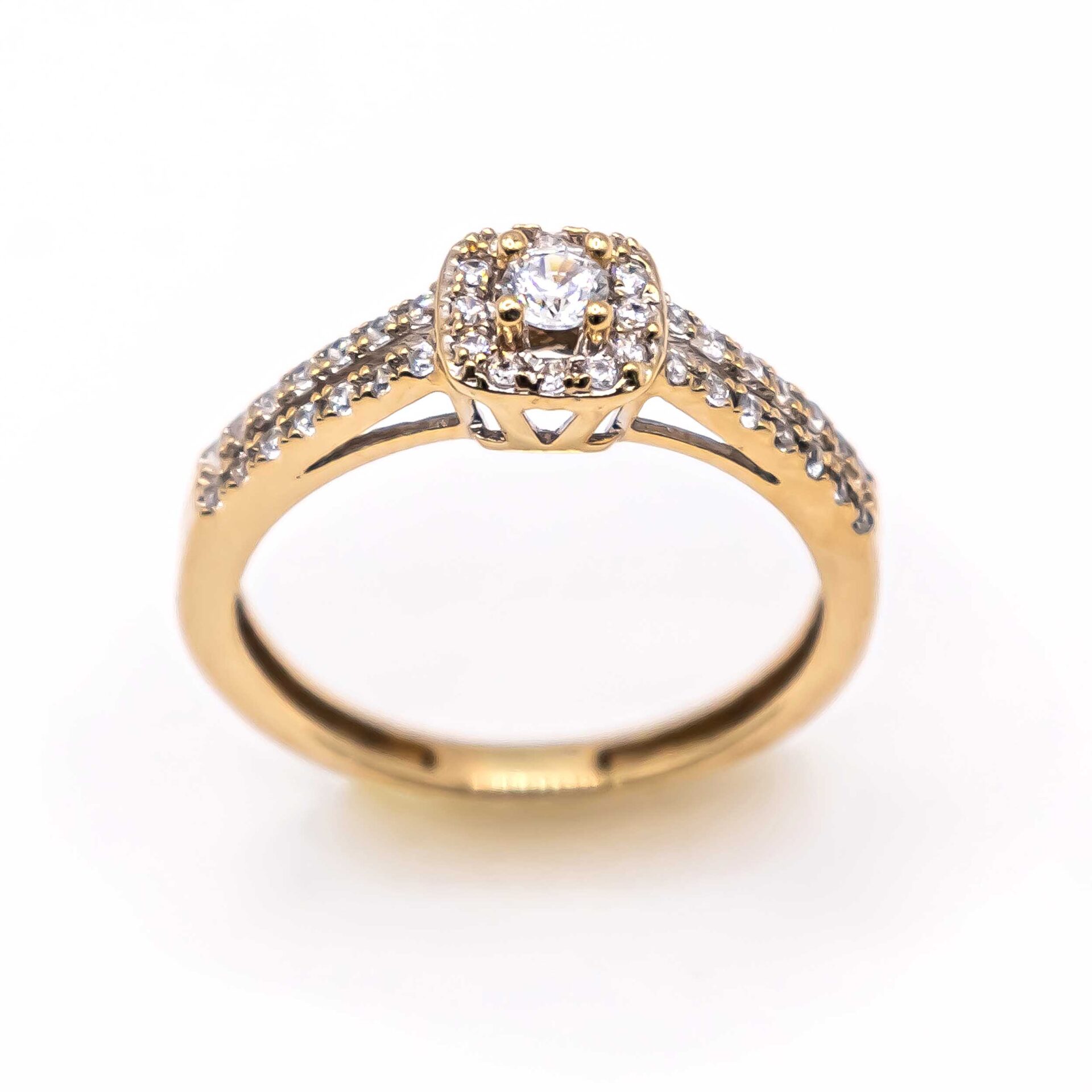 Anillo para Mujer Cuadrado y Lateral de Zirconia