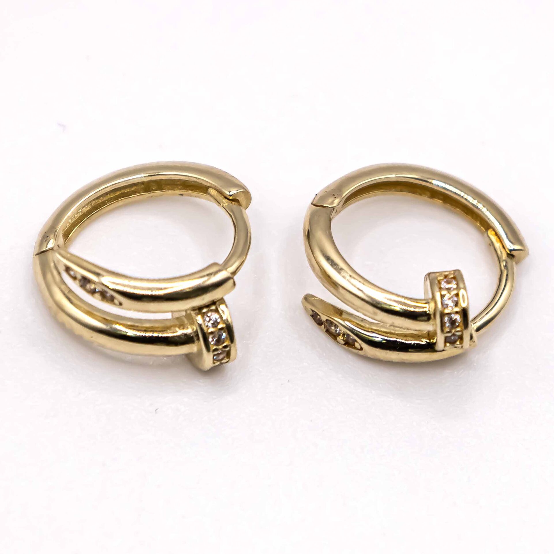 Argollas Estilo Clavo Cartier