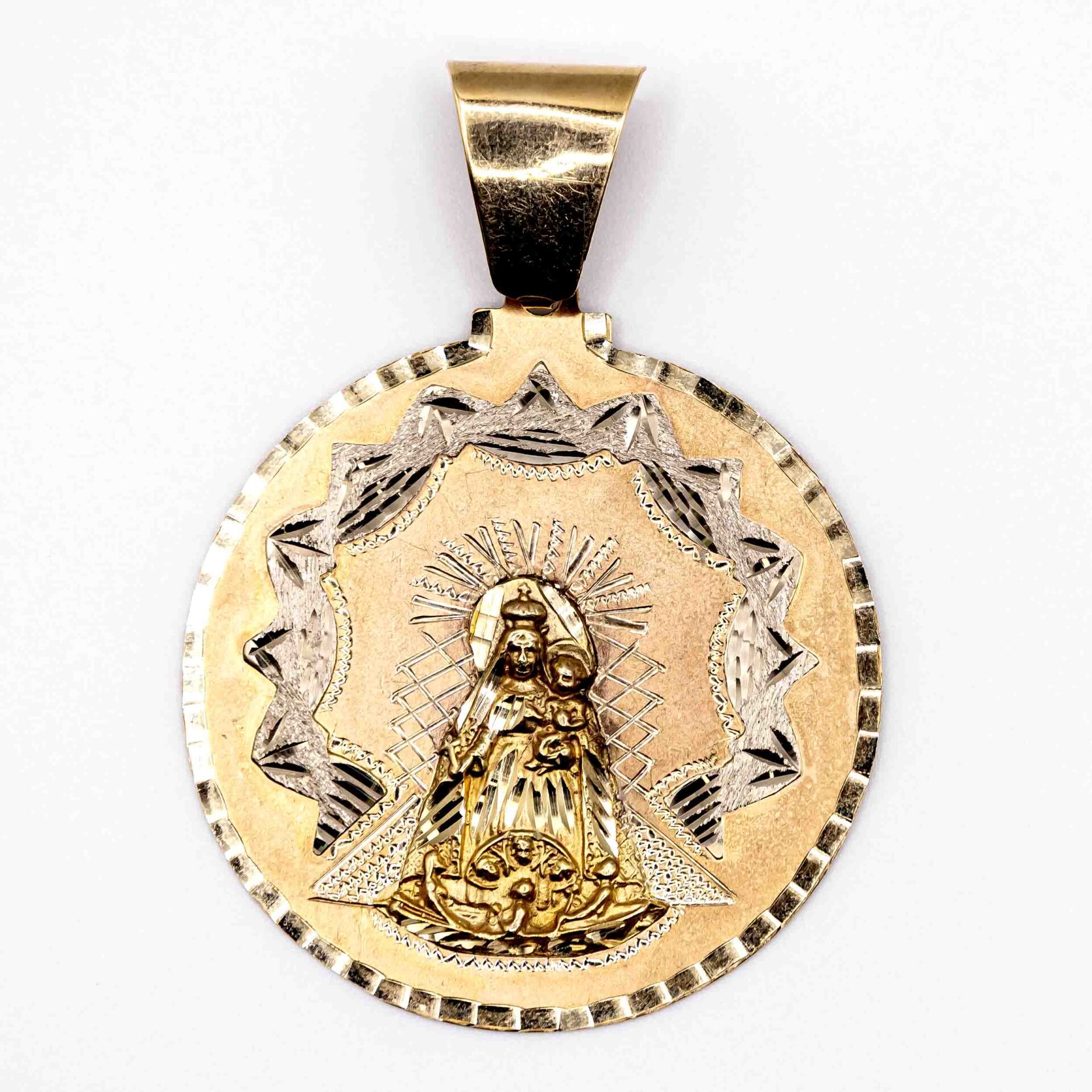 Dije de Virgen de La Caridad Grande